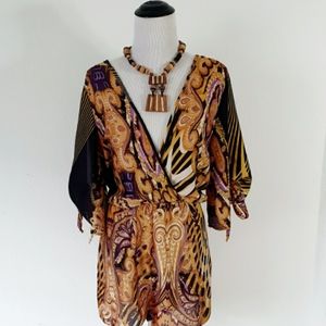 💥NWT- Gold & Black Cold Shoulder Print Romper